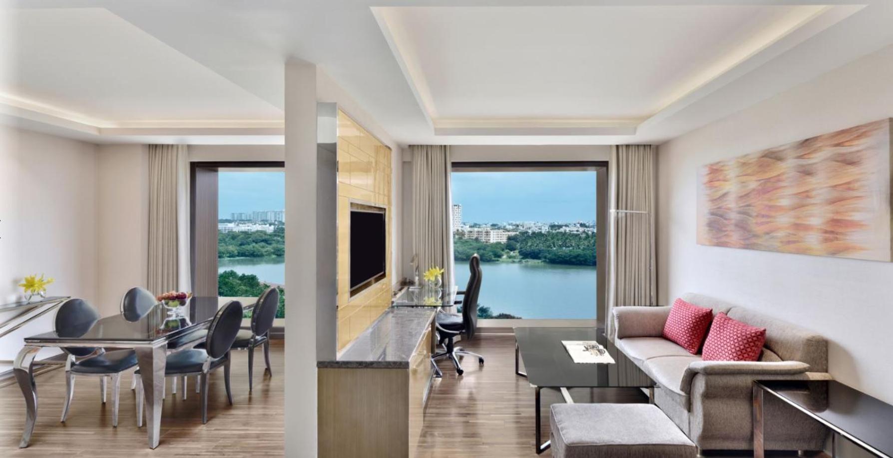 Готель Courtyard By Marriott Bengaluru Hebbal Екстер'єр фото